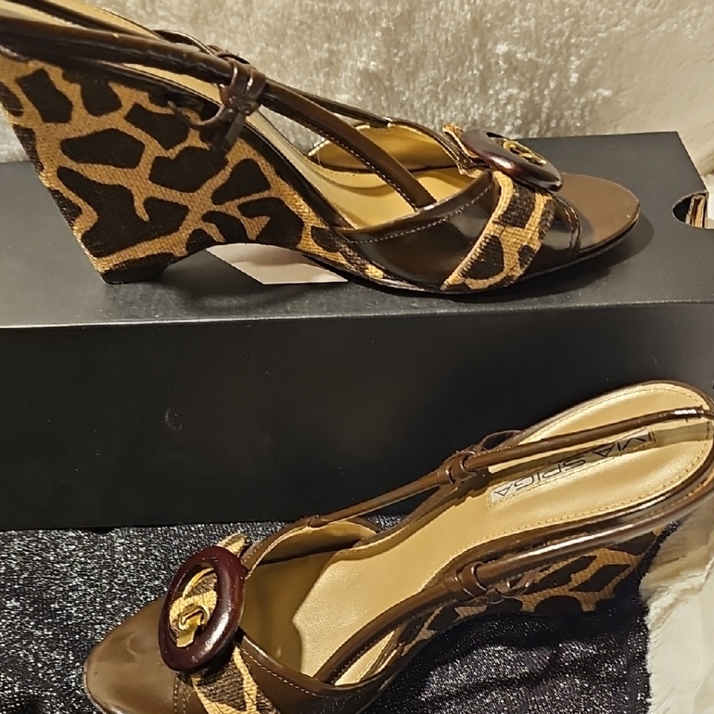 Via Spiga Brown and Tan Wedge Shoes with Sleek Design